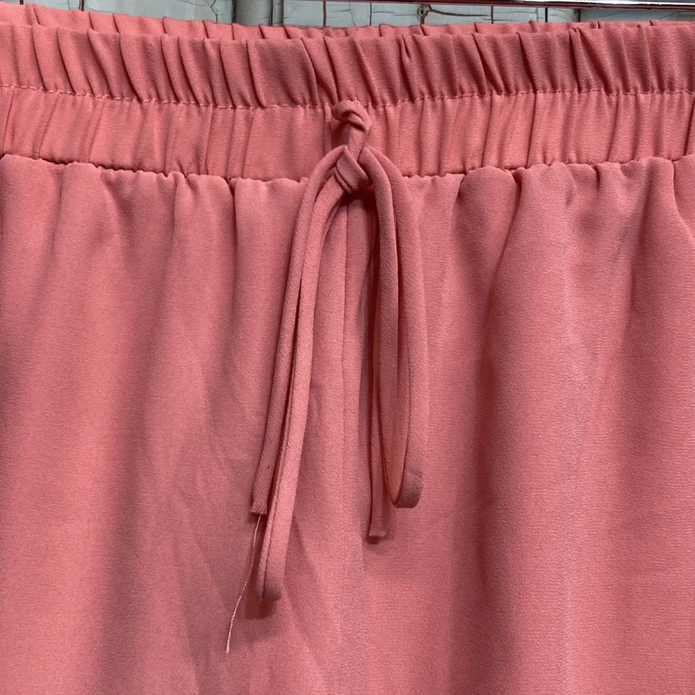 Boy Meets Girl Ruffle Shorts - Picture 3 of 6